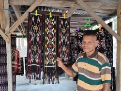 Manfaat KUR Bagi Perajin Tenun di Rote Ndao