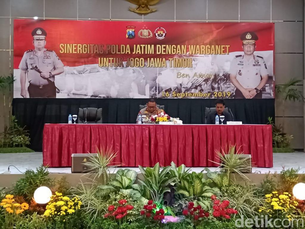 Polda Jatim Kumpulkan Warganet untuk Lawan Berita-berita Hoaks Polda Jatim Kumpulkan Warganet untuk Lawan Berita-berita Hoaks