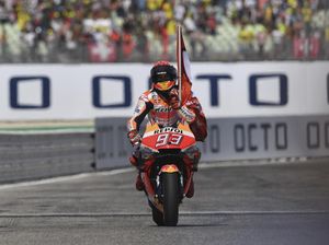 Bos Ducati Bela Marquez yang Dicemooh Fans Rossi