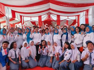 Saat Iriana Bercanda Tawarkan Kaesang ke Anak Sekolah di Bekasi