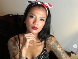 Geger Tiga Setia Gara Disiksa Suami, Ini Profil Sang Lady Rocker