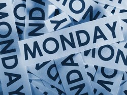 5 Keutamaan Hari Senin yang Bikin Kamu Lebih Semangat