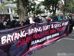 Massa Demo di Bandung: RUU PKS Tak Tepat Diterapkan di Indonesia