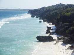 Batu Pintu, Pantai Kece Punya Pulau Rote