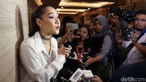 BCL Tak Ingin Komentari Larangan Selfie di Makam BJ Habibie