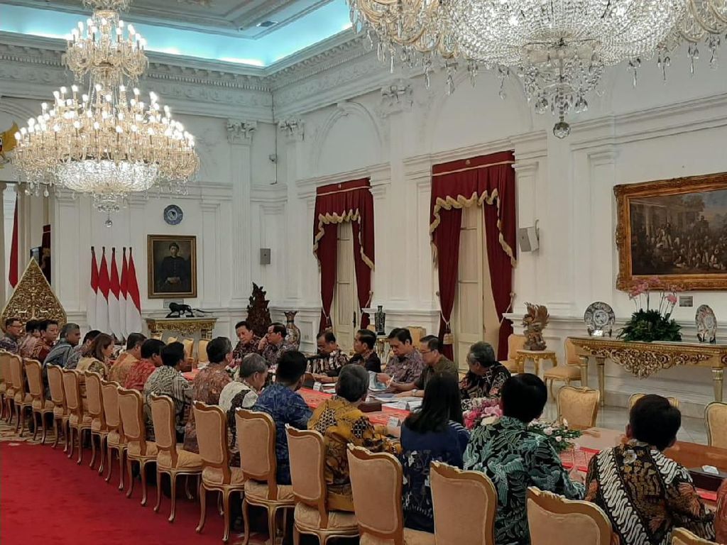 Bertemu Jokowi, Pengusaha Kompak Ngeluh soal Pajak Bertemu Jokowi, Pengusaha Kompak Ngeluh soal Pajak