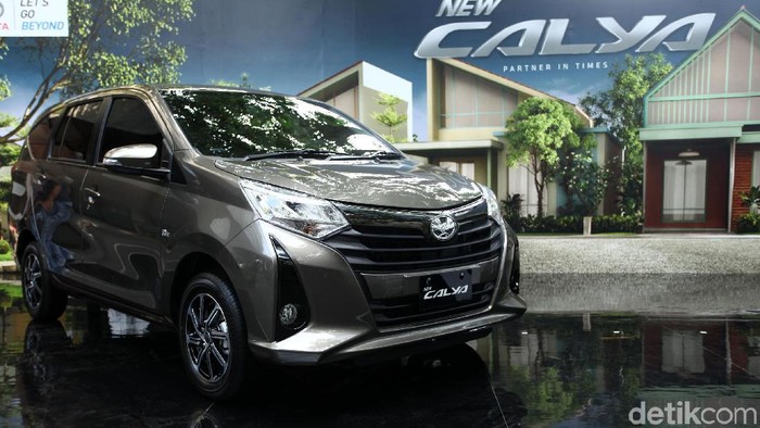 Toyota melakukan penyegaran pada mobil Calya di tahun 2019 ini. Penyegaran ini dilakukan pertama kalinya setelah tiga tahun mengaspal di Indonesia.