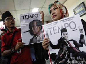 Relawan Jokowi Geruduk Dewan Pers Terkait Sampul Majalah Tempo
