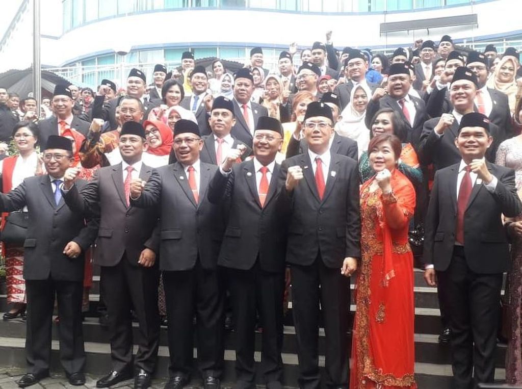 50 Anggota DPRD Medan 2019-2024 Dilantik, Terbanyak PDIP dan Gerindra 50 Anggota DPRD Medan 2019-2024 Dilantik, Terbanyak PDIP dan Gerindra