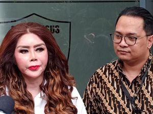 Pelapor Serahkan Bukti Dugaan Pemalsuan Pendiri Kaskus Andrew Darwis Pelapor Serahkan Bukti Dugaan Pemalsuan Pendiri Kaskus Andrew Darwis