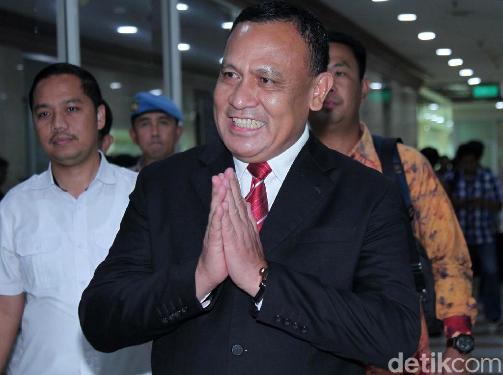Firli Bahuri Tanggapi Banyaknya Penolakan Sebagai Ketua KPK Firli Bahuri Tanggapi Banyaknya Penolakan Sebagai Ketua KPK