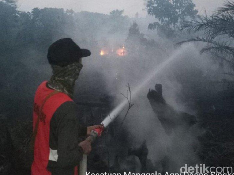 Sebaran Asap & Titik Panas di Kalimantan dan Sumatera