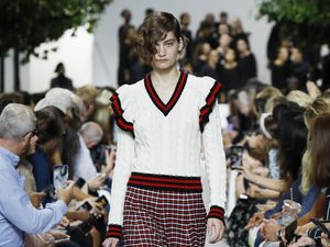 Foto: 15 Koleksi Terbaru Michael Kors, Mengusung Gaya Klasik Amerika