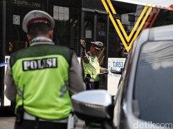 Viral Ditilang, Nyetir Mobil Sendiri Memang Perlu Pakai Masker?