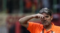 Julio pun lega. Persija mampu bisa mempertahankan kemenangan 2-1 atas PSIS. Untuk sementara, posisinya sebagai pelatih Persija aman. (Foto: Rifkianto Nugroho/detikcom)