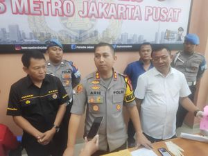 4 Wanita di Jakpus Diperkosa Lalu Dirampok 3 Pria Kenalan di Medsos 4 Wanita di Jakpus Diperkosa Lalu Dirampok 3 Pria Kenalan di Medsos