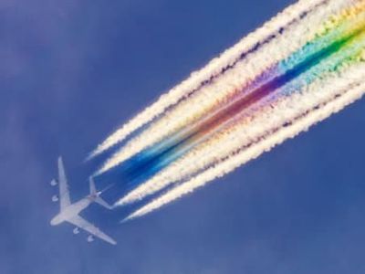 Kerennya Potret Pesawat Berekor Pelangi