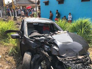 Nahas, Sedan yang Dikemudikan Pensiunan PT KAI Ditabrak Mutiara Timur