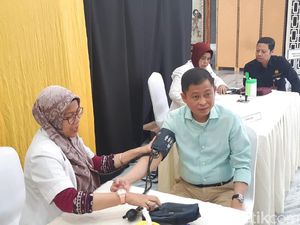 Pagi-pagi Jonan Donor Darah