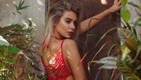 Tren Bikini Sobek-sobek yang Bikin Geleng-geleng Kepala
