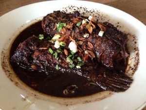 Aduh Enaknye! Gabus Pucung yang Gurih Mantap Ada di Sini