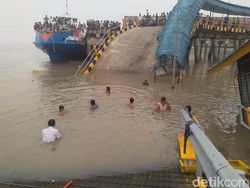 Dermaga Ro-Ro di Riau Ambruk, 1 Orang Hilang