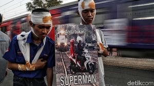 Sosialisasi Keselamatan Berlalu Lintas di Perlintasan Kereta Api