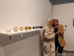 Ironi Air Sungai Tercemar dan Gaya Mooi Indie di Karya Instalasi Ini