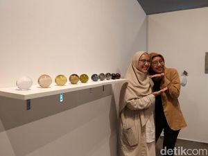Ironi Air Sungai Tercemar dan Gaya Mooi Indie di Karya Instalasi Ini Ironi Air Sungai Tercemar dan Gaya Mooi Indie di Karya Instalasi Ini