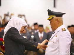 Seabrek PR dari Khofifah untuk Bupati Malang yang Baru Dilantik