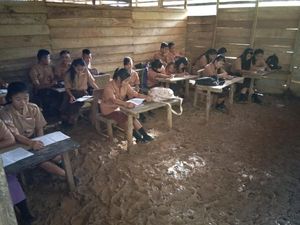 SMAN 3 Huruna Rusak Parah, Disdik Sumut akan Bangun Gedung Permanen di 2020 SMAN 3 Huruna Rusak Parah, Disdik Sumut akan Bangun Gedung Permanen di 2020