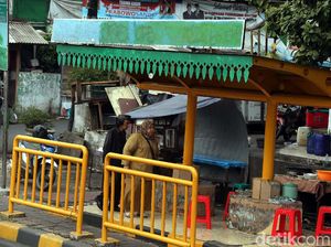 Warung Makan ala Halte Tanah Abang Tak Higienis, Ini Risiko yang Mengintai Warung Makan ala Halte Tanah Abang Tak Higienis, Ini Risiko yang Mengintai