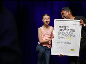 Penghargaan Amnesty International Untuk Aktivis Iklim Greta Thunberg Penghargaan Amnesty International Untuk Aktivis Iklim Greta Thunberg