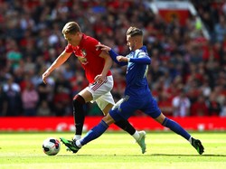 Meski hasil-hasil Manchester United belum sesuai eksepektasi, performa Scott McTominay (kiri) mesti diperhitungkan. Melawan Leicester, McTominay menampilkan performa terbaiknya di musim ini dengan agresivitasnya dan mengalirkan bola dengan baik. Foto: Getty Images