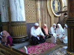 Fuad Amin Eks Bupati Bangkalan Dimakamkan di Pesarean Syaichona Mbah Kholil