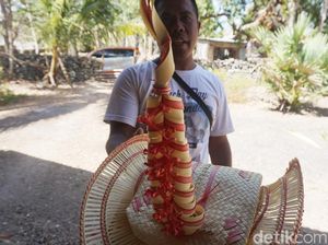 Terbuat dari Daun Lontar, Topi Khas Rote Bisa Tahan Setahun Terbuat dari Daun Lontar, Topi Khas Rote Bisa Tahan Setahun