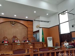 Jaksa Agung Tak Hadir, Sidang Gugatan Kivlan Zen soal Pam Swakarsa Ditunda Jaksa Agung Tak Hadir, Sidang Gugatan Kivlan Zen soal Pam Swakarsa Ditunda