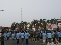 Aksi Demo soal Karhutla Berlangsung Ricuh di Mapolda Riau