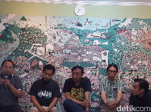 Walhi Sindir Jokowi yang Tak Pakai Masker Patau Riau