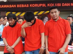 Ngaku Anggota BNN untuk Memeras Warga, 3 Pria Ditangkap Polisi Ngaku Anggota BNN untuk Memeras Warga, 3 Pria Ditangkap Polisi