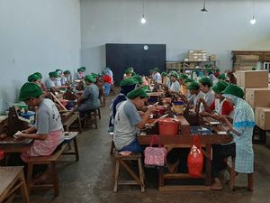 Cukai Rokok Naik 23%, Produsen: Apa Industri Akan Dimatikan?