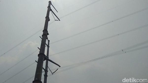 Ini Sutet yang Nyaris Bikin Tol Japek Layang Gagal Dipakai