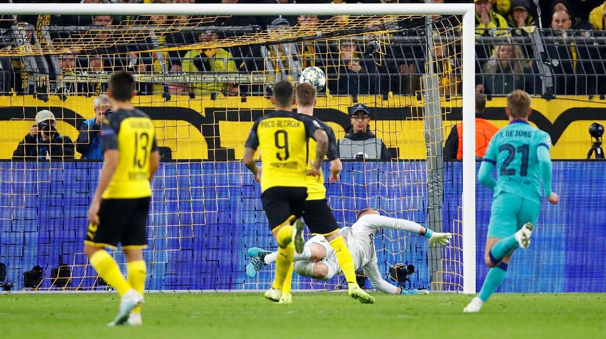 Borussia Dortmund vs Barcelona tuntas tanpa gol. (Foto: Wolfgang Rattay/Reuters)