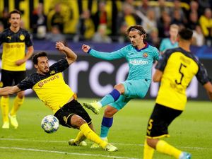 Griezmann Akui Belum Padu dengan Messi dan Suarez