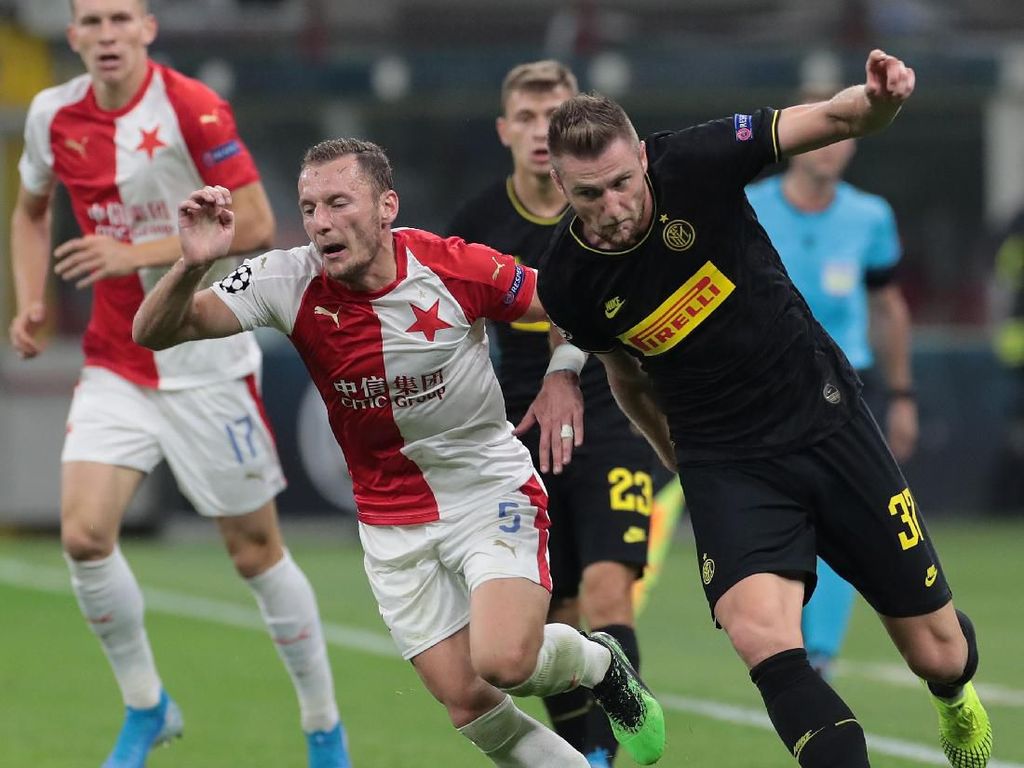 Inter Kewalahan Bendung Slavia Praha Inter Kewalahan Bendung Slavia Praha
