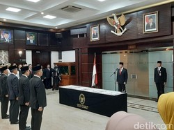 Lantik Sesmenko Polhukam, Wiranto Ingatkan soal Papua hingga Revisi UU KPK