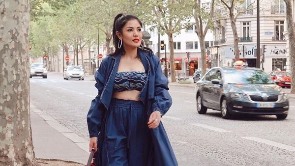 7 Gaya Artis Indonesia Pakai Crop Top yang Mengumbar Perut