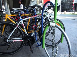 Bagaimana Desain Rak #ParkiruntukSepeda yang Tepat untuk Stasiun KRL?