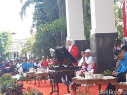 Khofifah: ASN Jangan Hanya Hafal Lagu Didi Kempot dan Via Vallen Saja!