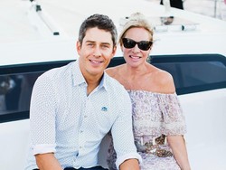 Viral Aksi Artis Pakai Tetesan ASI Istri untuk Menyembuhkan Sakit Mata